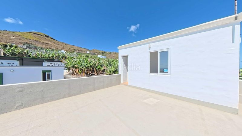 Foto 989a15bf-bd9c-4676-ae76-3207168e8c62. Rent flat with parking in Barlovento