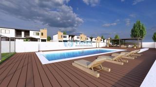 House  Carrer estany salat. Residencial club bonmont  viviendas de obra nueva en un entorno