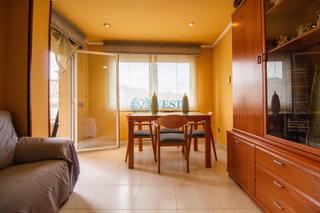 Piso  Carrer alcalde segimon. Piso en reus con terraza, parking y trastero