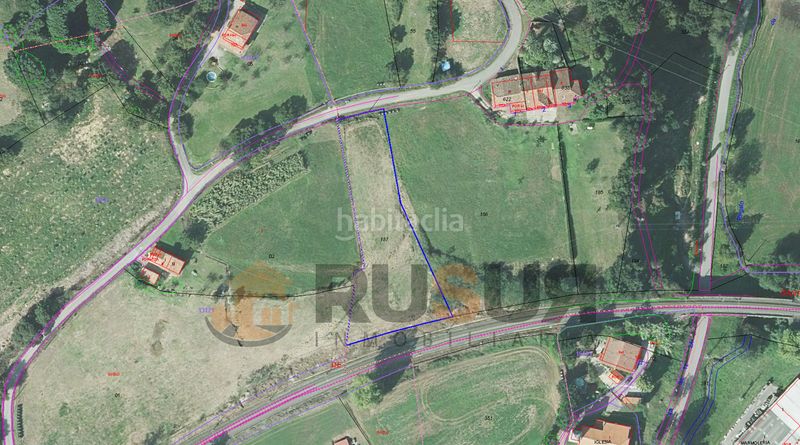 Foto c2b117f2-eeeb-40ad-8555-0bf4f3aa80dd. Terreny residencial a Vioño Piélagos