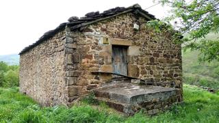 Masia a Vega de Pas. Casa rural en venta en vega de pas, 1 dormitorio.