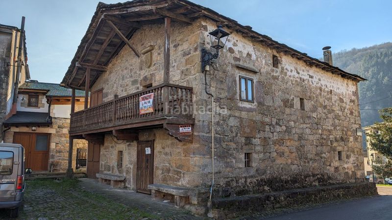 Foto 192e5000-bc75-405b-a41e-a26ade2ff991. Masia amb aparcament a Vega de Pas