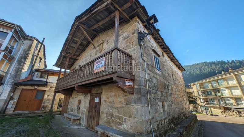 Foto 46d59c24-7997-4126-8087-ecb6d758af8e. Masia amb aparcament a Vega de Pas