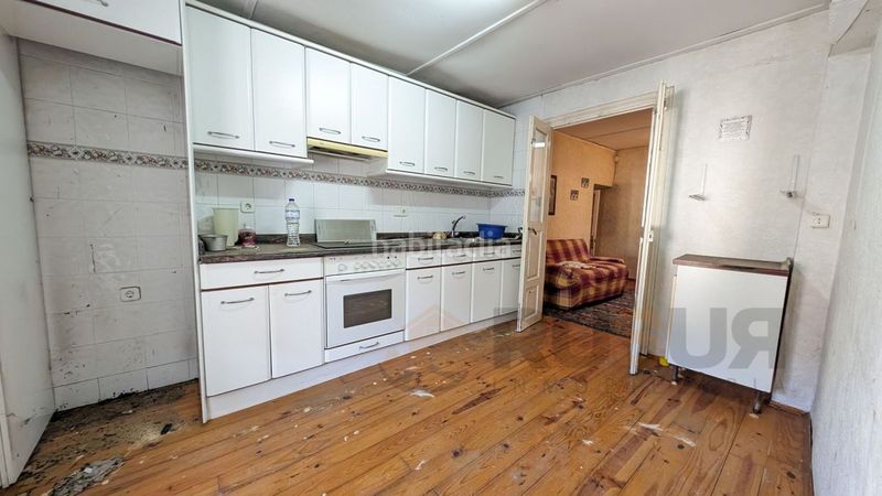 Foto 4d17a8a8-1aa5-4bd8-adb3-a9f5706cbc71. Masia amb aparcament a Vega de Pas