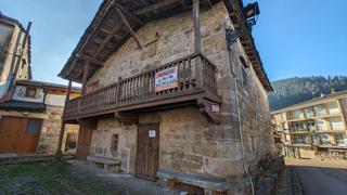 Masia  Doctor madrazo. Casa rural en venta en vega de pas, 4 dormitorios.
