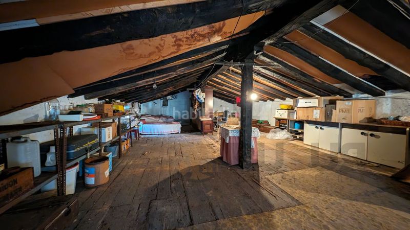 Foto 69e20387-f756-410e-985d-e54a7ee86883. Masia amb aparcament a Vega de Pas