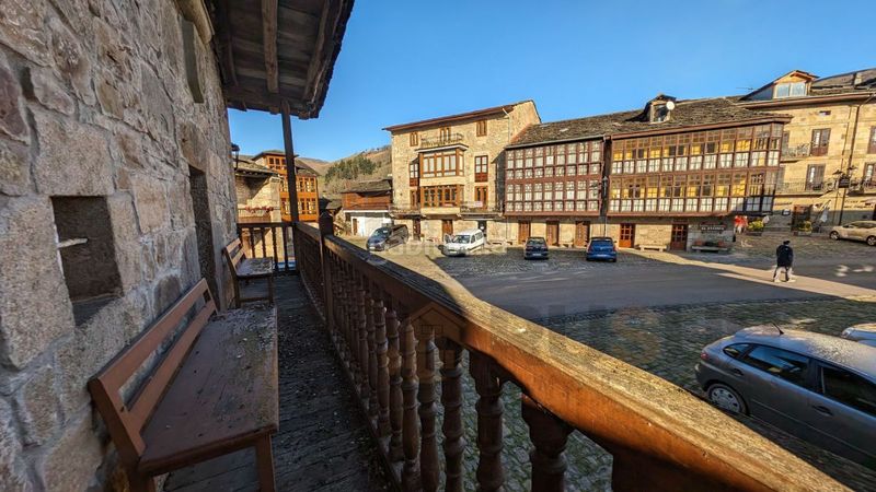 Foto 6e197d47-a5a9-45c9-88aa-2b593c023f4e. Masia amb aparcament a Vega de Pas