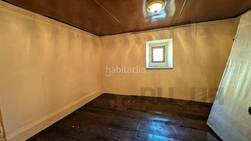 Foto 7525e35c-b9ea-491e-8feb-5dec5f41d894. Masia amb aparcament a Vega de Pas