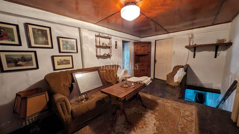 Foto cebe7b03-3b55-4205-999a-dfc5671a5011. Masia amb aparcament a Vega de Pas