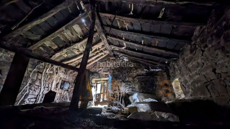 Foto f9082087-02f9-461b-99f6-5d6070b071db. Masia a Selaya