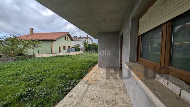 Foto cd8df193-b7dd-4461-b0f8-d7a0adf247fc. Chalet con parcheggio in Campoo de Yuso