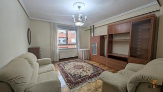 Location Appartement  Posada herrera 17. Piso en alquiler en torrelavega, 3 dormitorios.