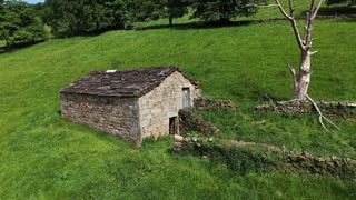 Casale in Bustaleguin. Casa rural en venta en san pedro del romeral, 2 dormitorios.