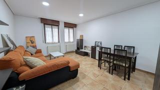 Miete Etagenwohnung in Sorrribero alto 20. Piso en alquiler en renedo, 2 dormitorios.