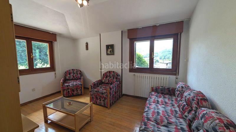 Foto 979a29b7-32ac-4d61-a099-0f9734c78212. Pis a v pas-cruce 18 a Vega de Pas