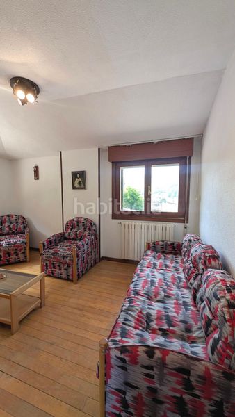Foto eba2220e-2de7-48af-ac89-cc2daa5081f7. Pis a v pas-cruce 18 a Vega de Pas
