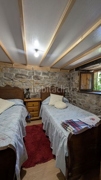 Foto 3cbe5b54-4484-4dab-9a1c-06c3d8daf35e. Masia a Vega de Pas