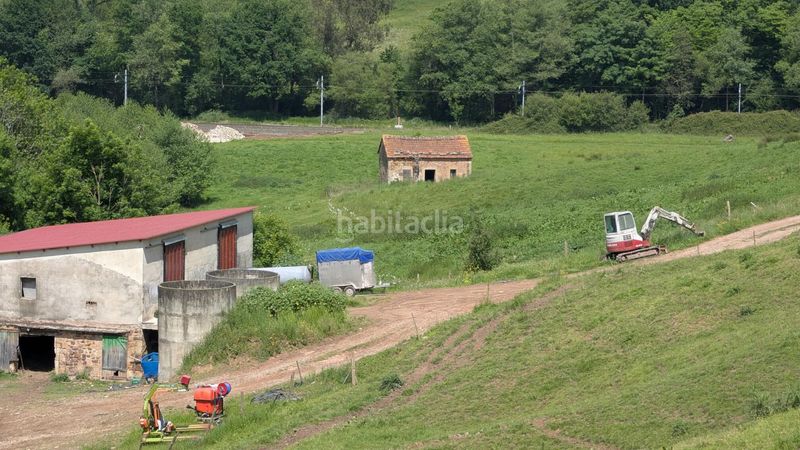 Foto cc0f5d73-18ce-4985-9141-61b2b6f16a50. Masia a Renedo Piélagos