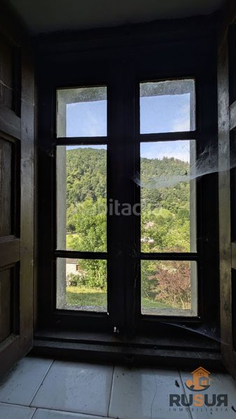Foto 90fb6918-8d6a-4ada-953a-767903e9443a. Masia a Vega de Pas