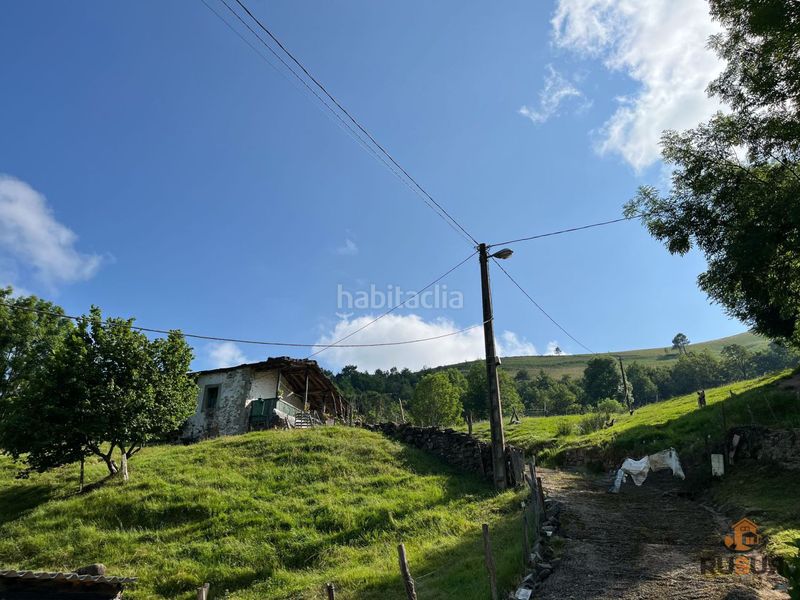 Foto cf0085f6-e1ff-45c4-842a-e9cd1173971c. Masia a Vega de Pas