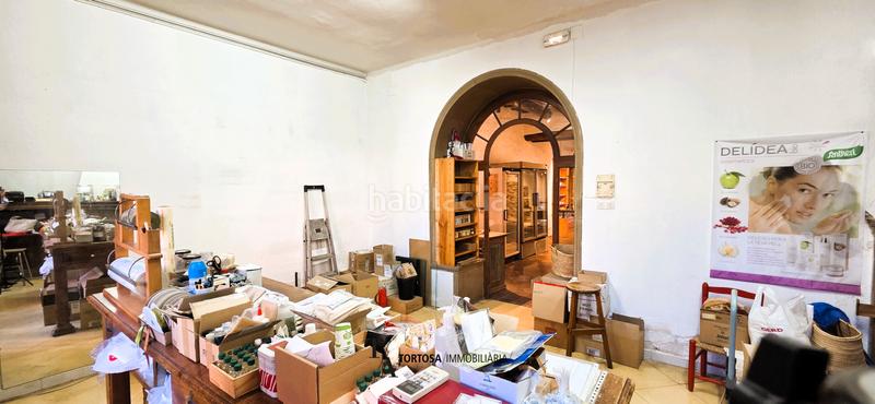 Foto f2a24a54-d8c3-423e-ac86-ae83d6856f78. Lloguer local comercial a Centre - Estació Sant Cugat del Vallès