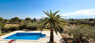 Xalet a Ampolla (L´). Exclusiva finca rústica con villa sostenible y piscina en l’ampo