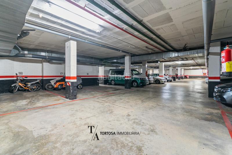 Foto 3da1b7d1-2103-43c3-a361-e6bbc494b750. Planta baixa amb aparcament piscina a Coll Favà Sant Cugat del Vallès