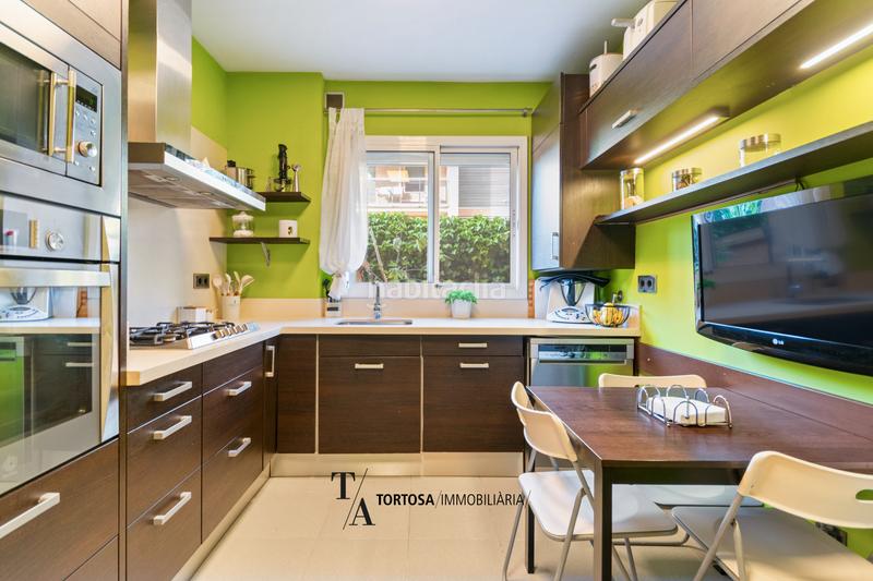 Foto bc6d006c-2ce5-45c1-9bdd-6e68618e7f6f. Planta baixa amb aparcament piscina a Coll Favà Sant Cugat del Vallès