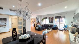 Pis a Centre - Estació. Exclusiva vivienda de 200m2 en pleno centro de sant cugat.