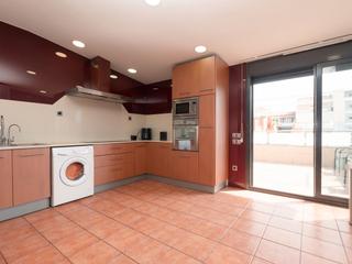 Maison  Carrer de dom bosco. Ideal vivienda y negocio