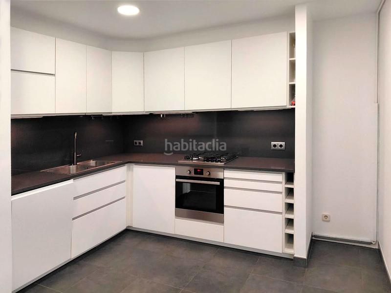 Foto 9c85e5f8-6050-404c-adfe-2b16df324e14. Location duplex avec chauffage dans Barri del Centre Terrassa