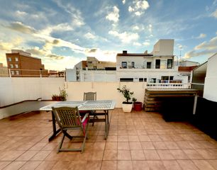 Ático  Carrer de bonsoms. Dúplex 4 habitaciones