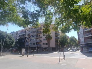 Parking coche en Avinguda de barcelona 141. Posibilidad 2 plazas juntas