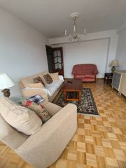 Affitto Appartamento in Eirís. Piso estudiantes avda monelos-eiris