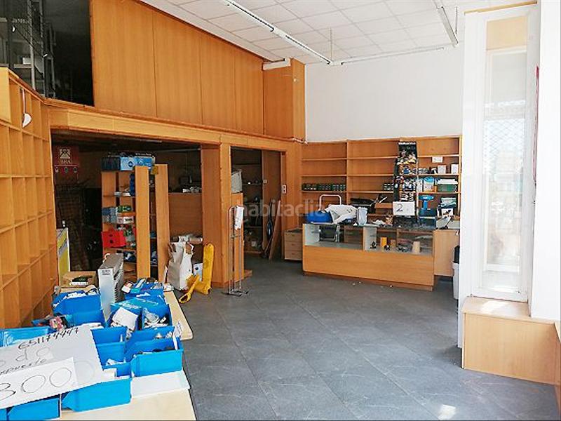 Foto c26e7c58-51f9-47f4-bf99-4d660ae869a3. Locale commerciale in Los Castros - Castrillón Coruña (A)