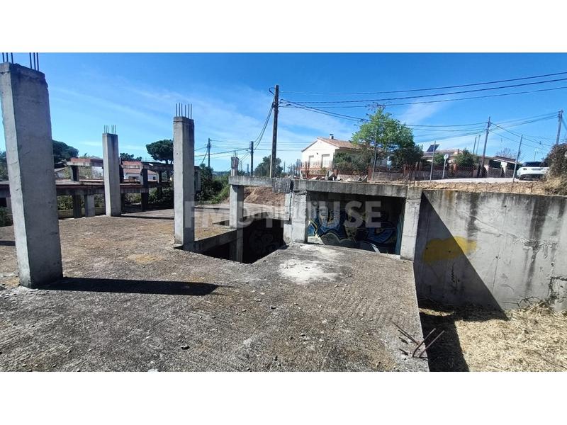 Foto 3cc538f4-77df-4e31-b8b9-11b22b9b0cbd. Casa adossada a Aiguaviva Parc Vidreres