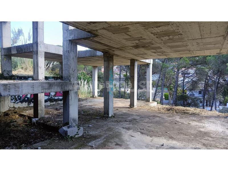 Foto bd5943dd-0a26-4505-95b9-1791b2735b79. Casa adossada a Aiguaviva Parc Vidreres