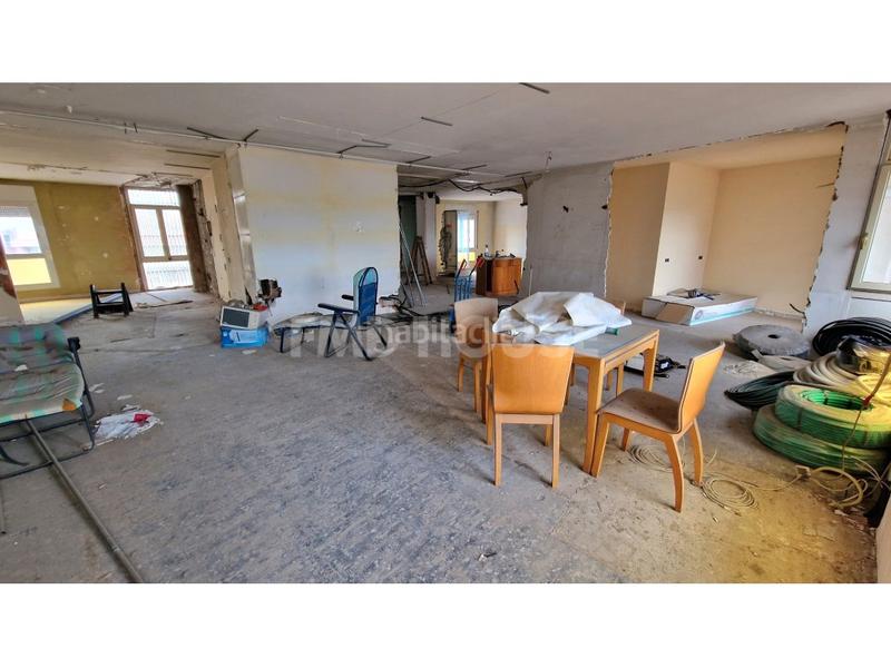 Foto 01c09722-7f16-43c9-937f-343cfa2719d3. Piso en avenida de l'estacio 2 impresionante piso a reformar en Blanes