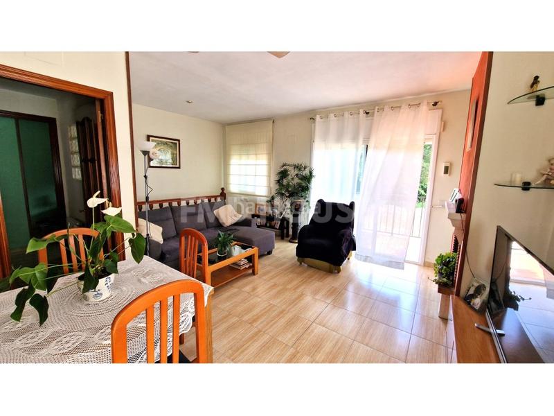 Foto 91c2bf8c-b975-4fc8-a3df-9a656dc909e8. Chalet con parcheggio in Lloret Residencial - Montlloret Lloret de Mar