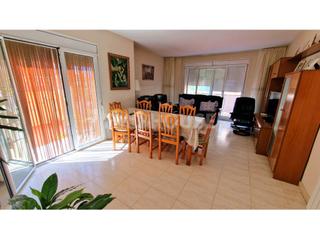 Pis  N/a. Piso 4 habitaciones venta blanes