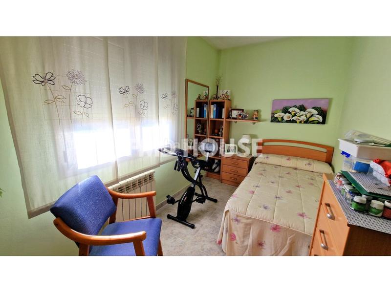 Foto 0c4d90f0-ae55-457b-83b1-8d36672e3fca. Chalet avec parking dans Residencial Park Maçanet de la Selva