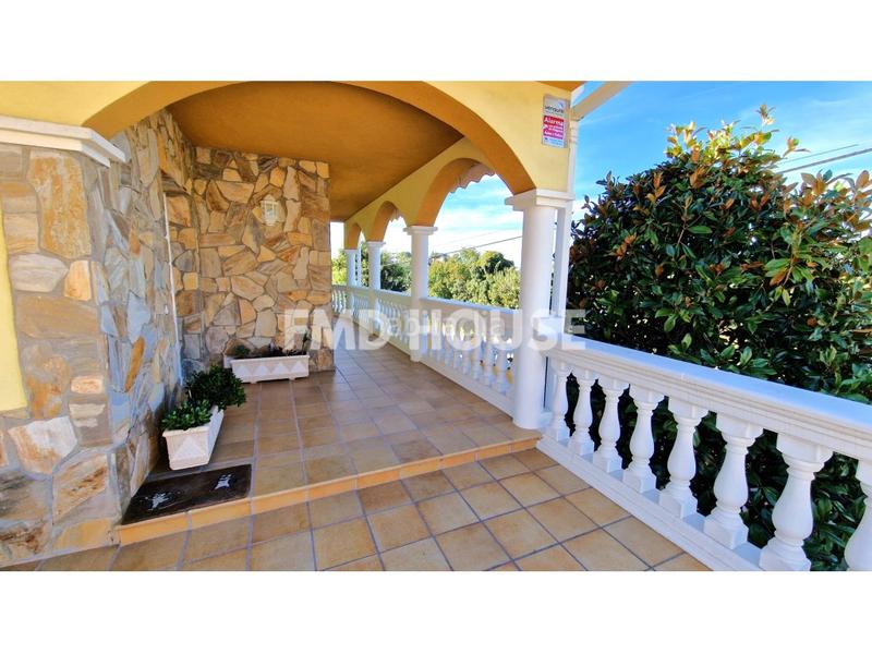 Foto 3f87db70-3ea2-41f9-8169-3c736f091838. Chalet avec parking dans Residencial Park Maçanet de la Selva