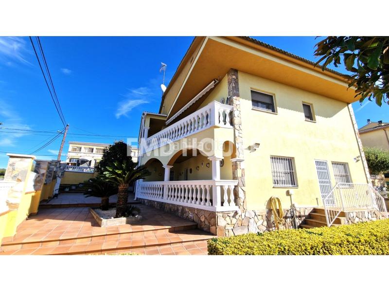 Foto 7ab227a7-8243-4b92-9f8b-0c2efd8b0ee0. Chalet avec parking dans Residencial Park Maçanet de la Selva