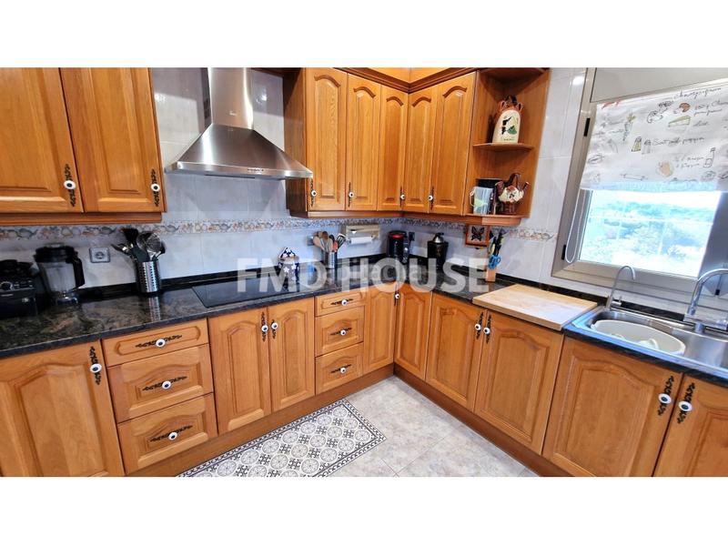 Foto 9d3e5cd8-e7db-40b1-8768-cf7087eea31a. Chalet avec parking dans Residencial Park Maçanet de la Selva