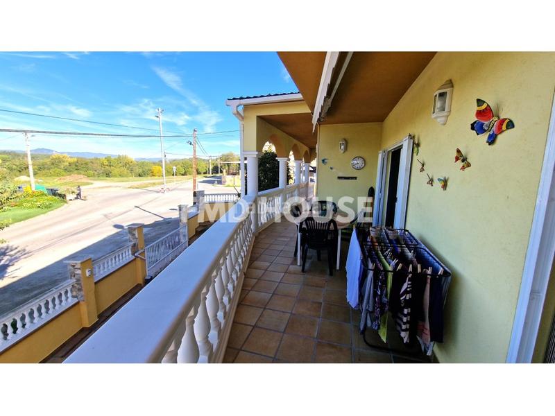 Foto d266f962-65e5-47a8-8410-36f23d17426a. Chalet avec parking dans Residencial Park Maçanet de la Selva