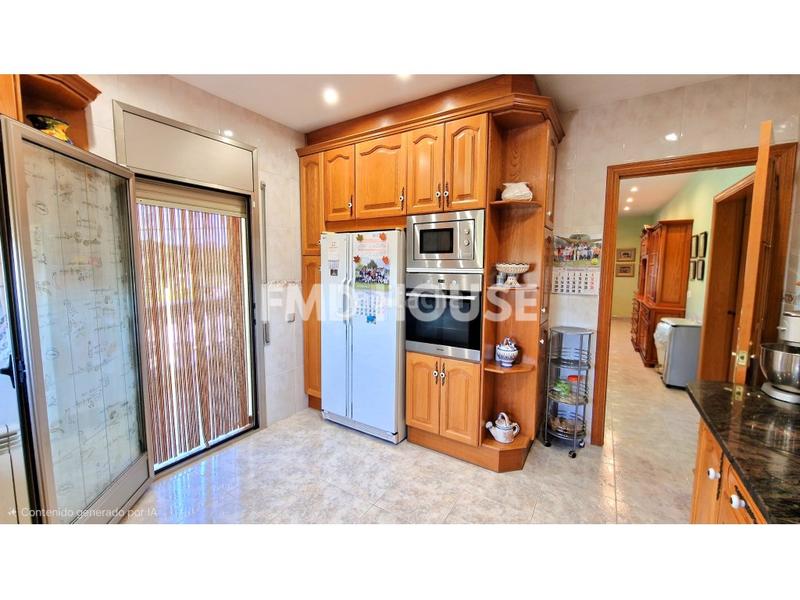 Foto dbee5c9a-bd85-49df-add6-ffea83f7984e. Chalet avec parking dans Residencial Park Maçanet de la Selva