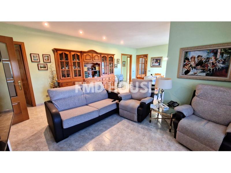 Foto df3db4b7-bc29-484b-9b4f-52f57299f7d3. Chalet avec parking dans Residencial Park Maçanet de la Selva