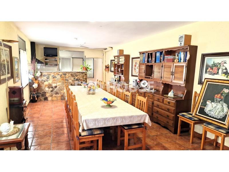 Foto eaf95fee-453e-4124-8020-78227b528e93. Chalet avec parking dans Residencial Park Maçanet de la Selva