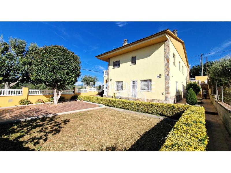 Foto ff69a8cf-4291-4131-8209-1966477d68e5. Chalet avec parking dans Residencial Park Maçanet de la Selva