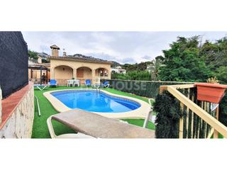 Chalet in Mas Baell-Can Carb. Lloret de dalt, a 500 metros del centro urbano